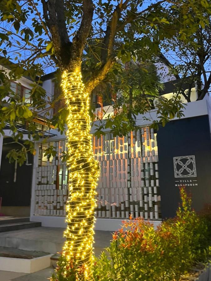 Villa Mahaphrom Nan Luaran gambar