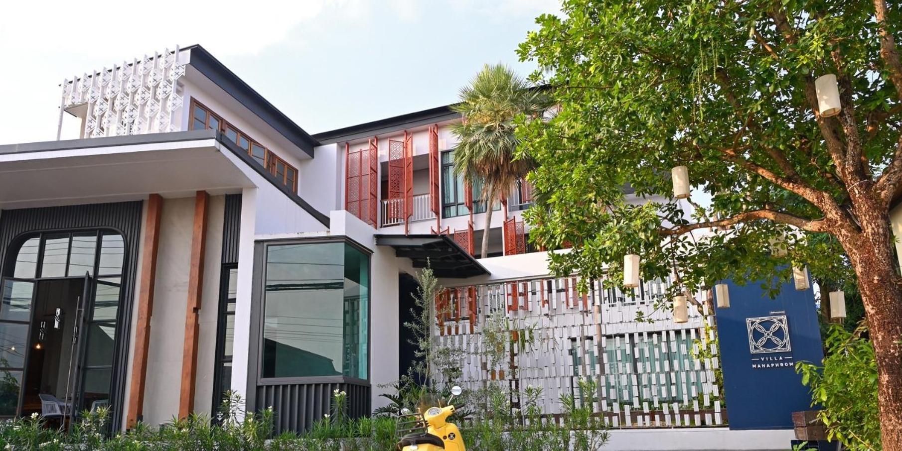 Villa Mahaphrom Nan Luaran gambar
